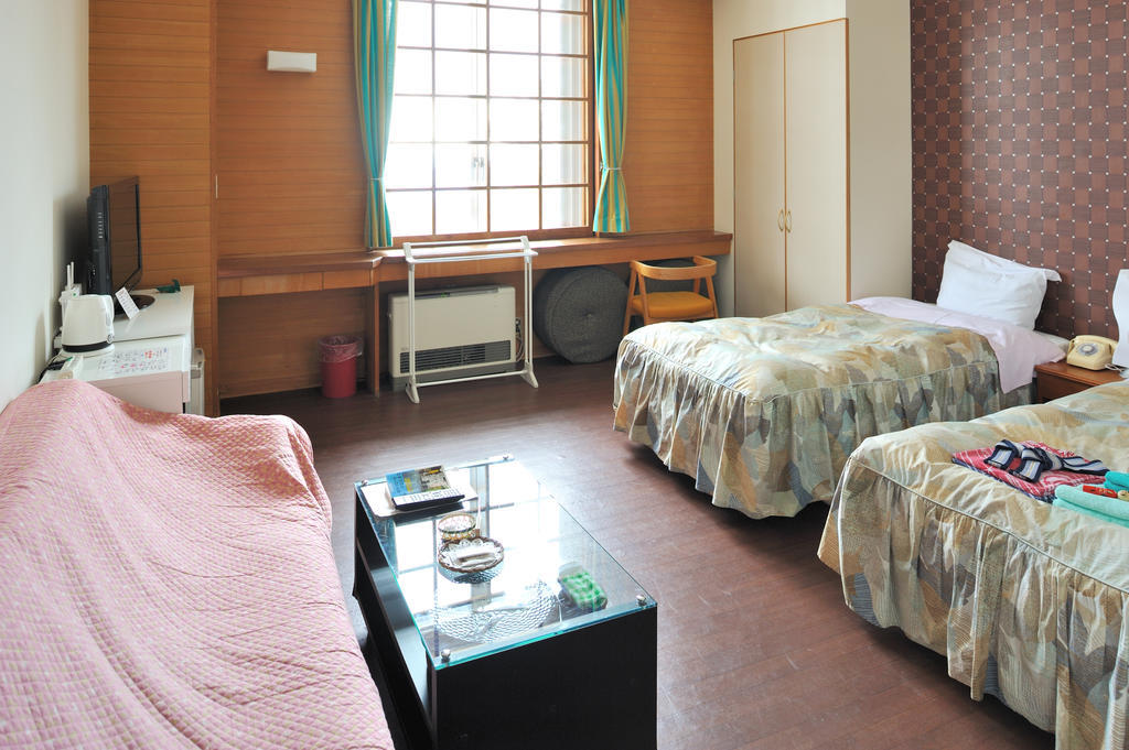 Ryokan Mogamitakayu Zenshichinoyu Ohira 3*